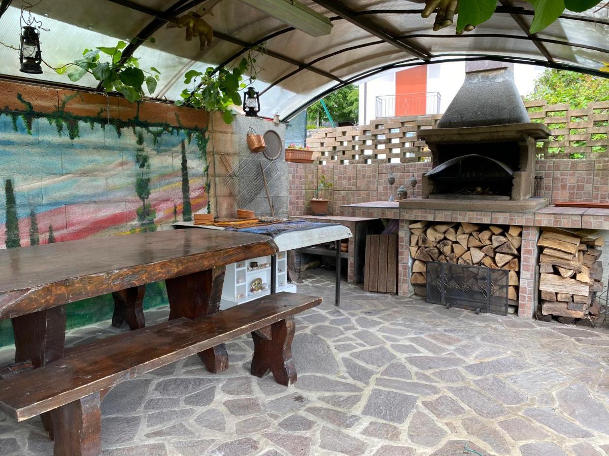 Clua Holiday House Porto Ceresio Exterior foto